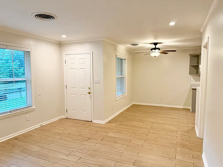 5 Saint Clair St #B — Photo 5