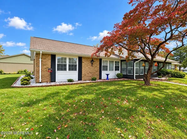 7A Yorkshire Court, Manchester, NJ 08759