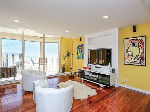 5th image of 4051 Gulf Shore Blvd N
