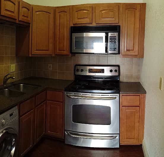 2nd image of 609 Central St APT 1503