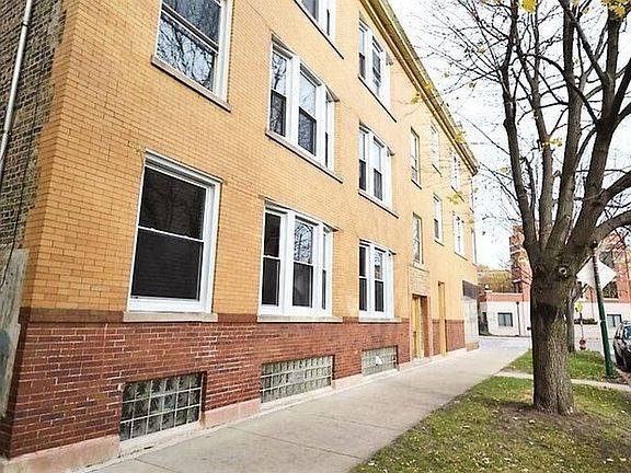 3rd image of 2506 W Argyle St #T2
