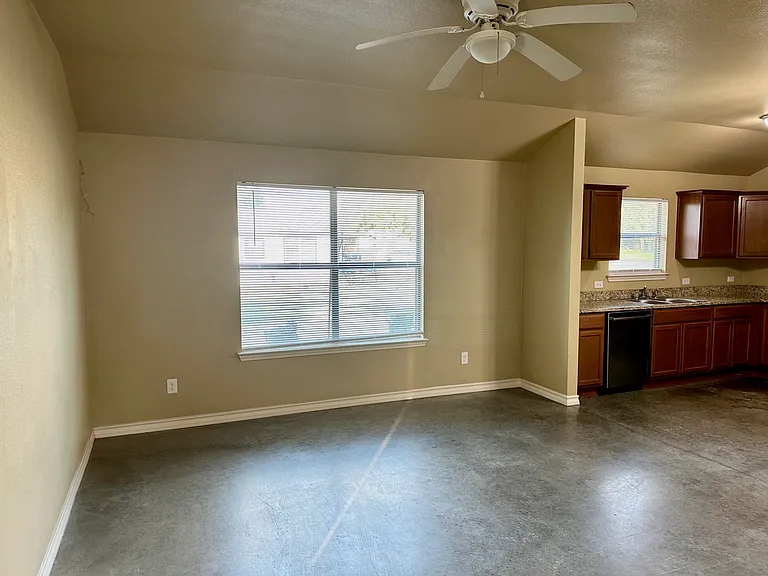 1400 Clyde St #B — Photo 7