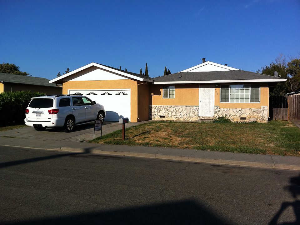 1st image of 218 De Soto Dr