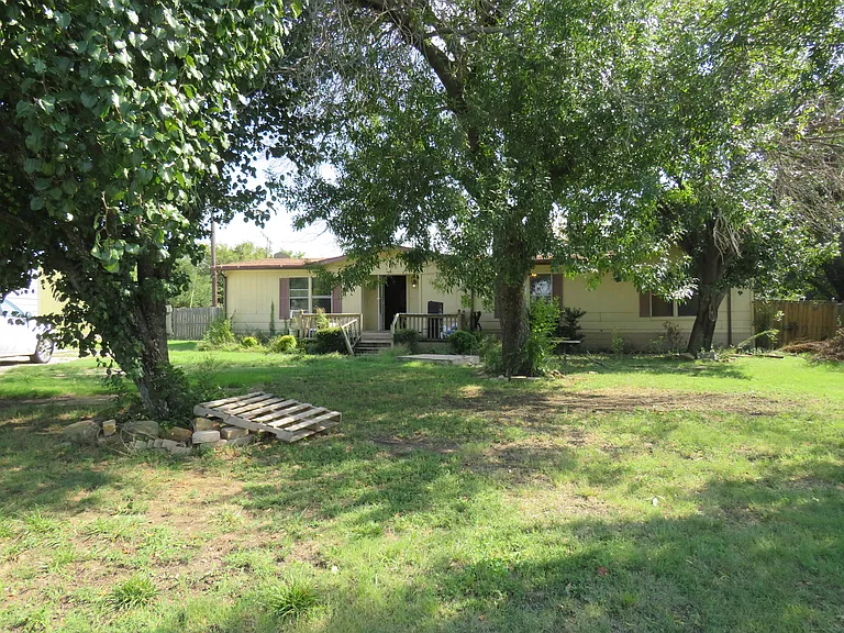 109 King Rd — Photo 31