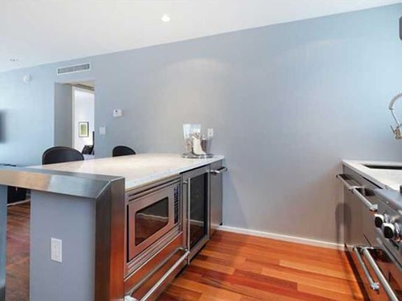 4th image of 1601 West Ave APT 102