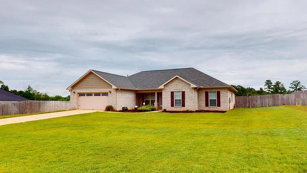 308 Stonechase Dr — Photo 2
