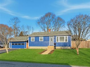 53 Marblehead St, Warwick, RI 02889