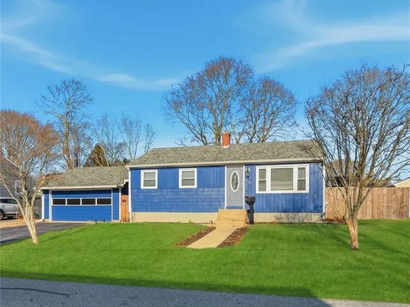 53 Marblehead St, Warwick, RI 02889