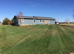 1114 Prairie Ln, Marysville, KS 66508