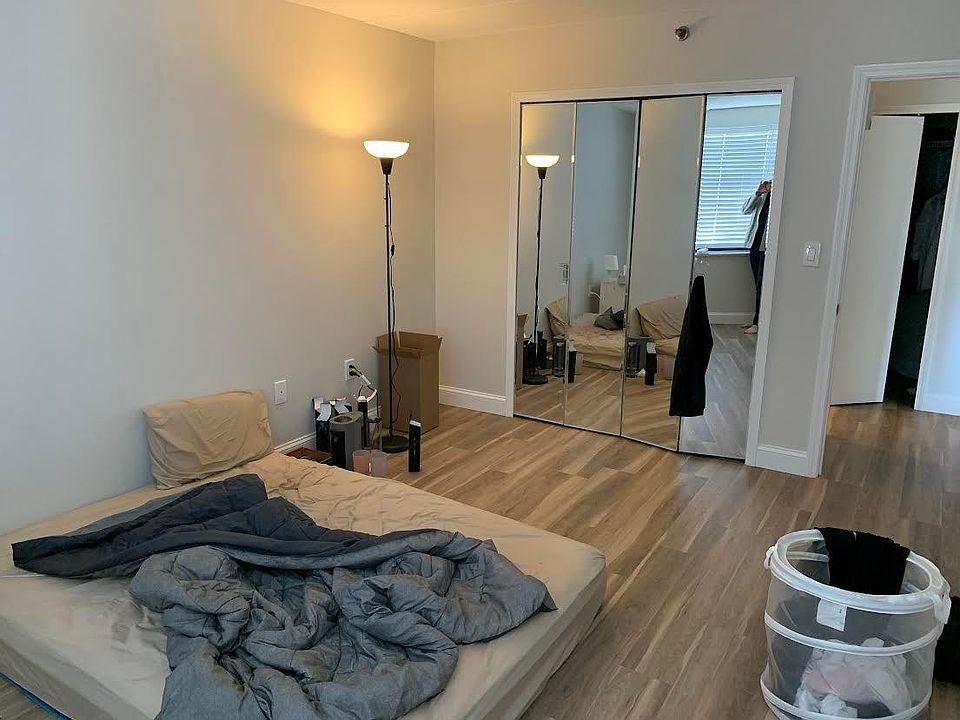 2nd image of 1933 Commonwealth Ave #61