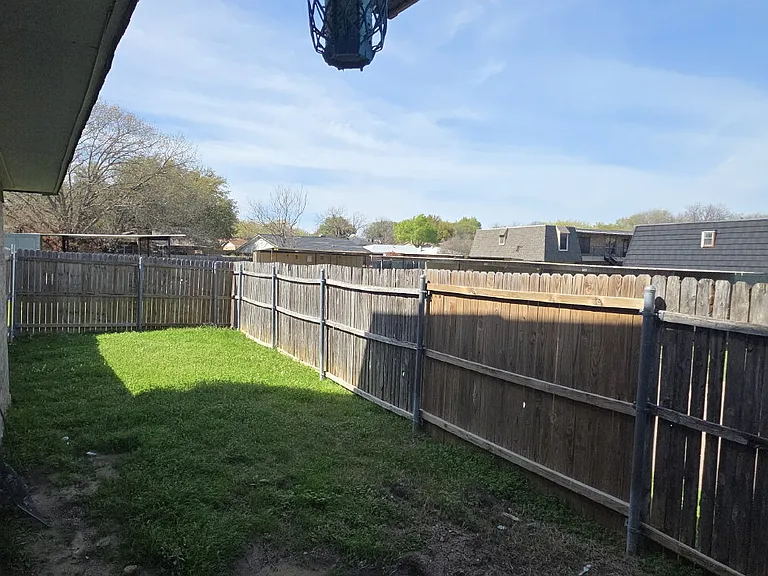 235 Vista Way — Photo 10