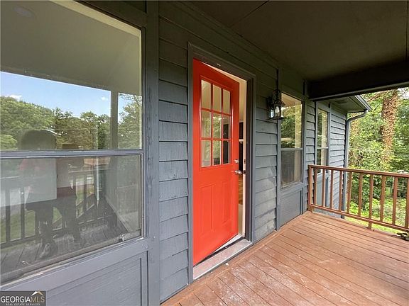 3rd image of 106 Spring Way