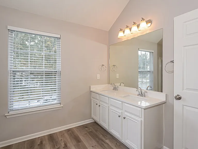 3612 Rosebud Park Dr — Photo 11