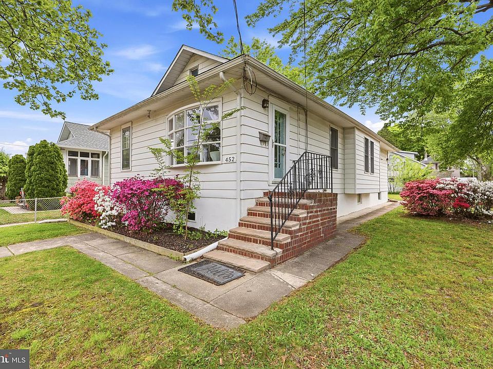 1st image of 452 Audubon Ave