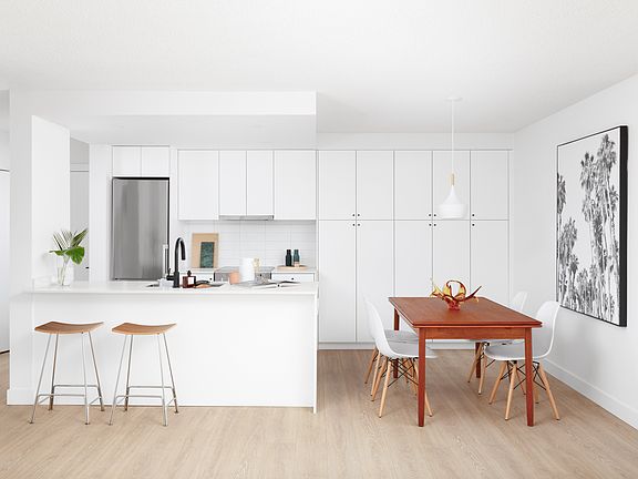 3rd image of 3427 Commercial St #203