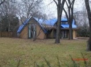 843 Cramer Ct, Willowbrook, IL 60527