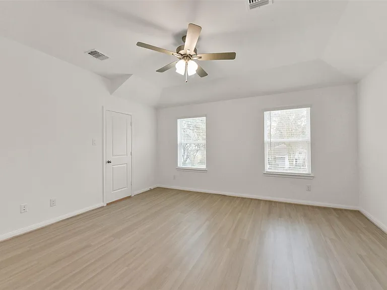 11938 Lakewood West Dr — Photo 14