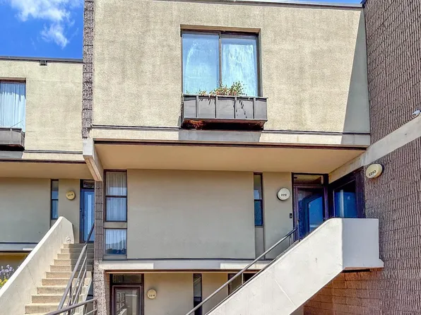 2214 Deerfern Cres, Baltimore, MD 21209