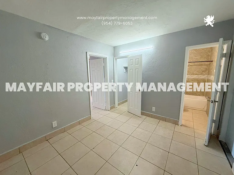 100 NW 30th Ave #8 — Photo 9