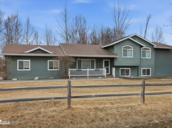 2119 N Kelso Ln, Palmer, AK 99645
