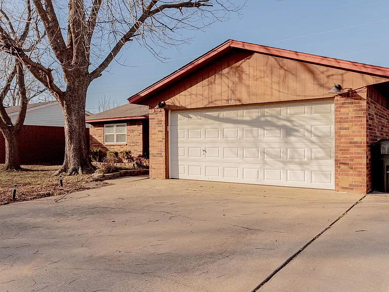 821 Peregrine Dr — Photo 5