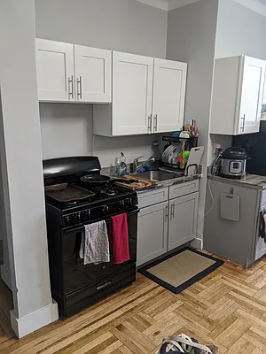 Rented by Chana Ofek, LREB | media 13