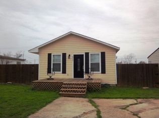 411 W 8th St, Freeport, TX 77541