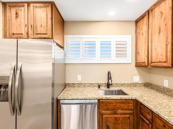 4th image of 11640 N 51st Ave APT 216