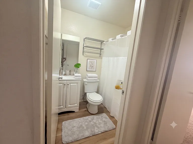 10418 Scoville Ave — Photo 11