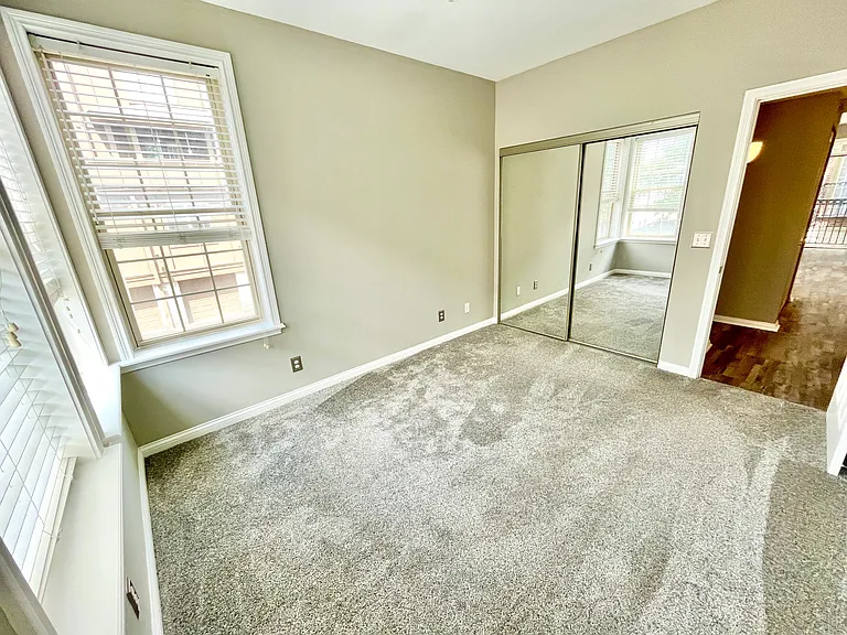 220 N Cleveland St #C — Photo 12