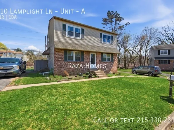 110 Lamplight Ln #A, Hatboro, PA 19040