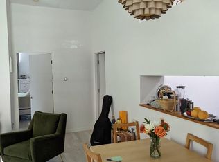 338 Harvard St APT 3, Cambridge, MA 02139