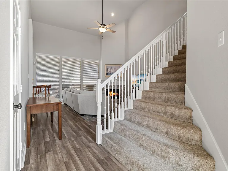 7914 Kristina Dr — Photo 5