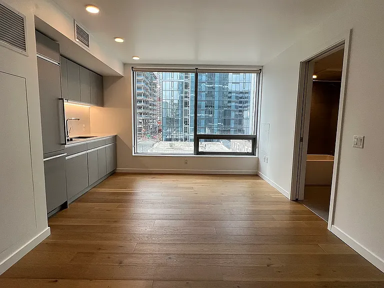 1808 Minor Ave #400 — Photo 5