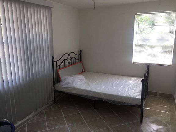 2nd image of 212 Pierce Ave