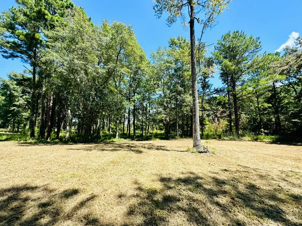 1426 Pinopolis Rd, Moncks Corner, SC 29461