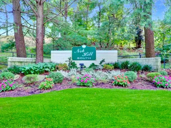 48 Richmond Boulevard #1B, Ronkonkoma, NY 11779