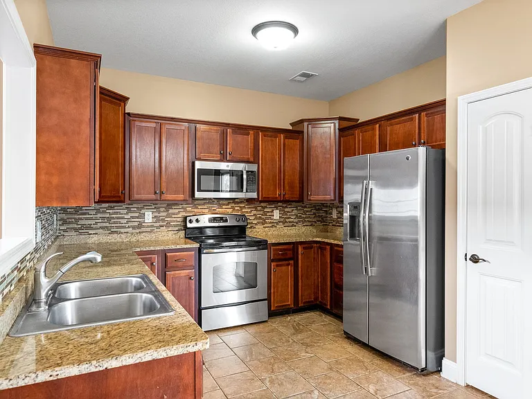3706 Tradewinds Ter — Photo 13
