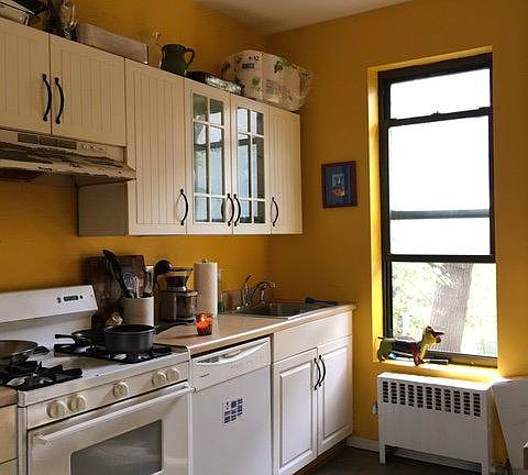 5th image of 426A 7th Ave APT 2