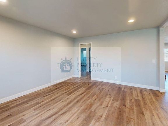 3rd image of 4901 Morrow Rd