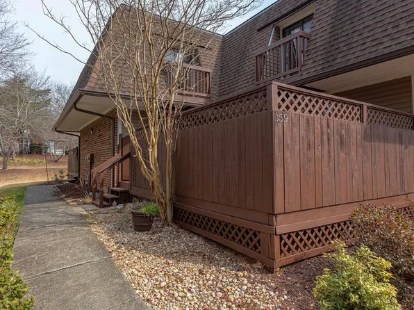 159 Finley Forest Dr, Chapel Hill, NC 27517