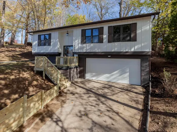 3651 12th St, Rock Island, IL 61201