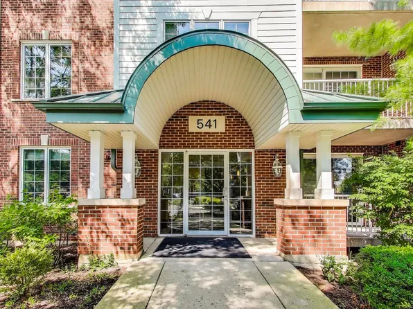 (undisclosed Address), Barrington, IL 60010
