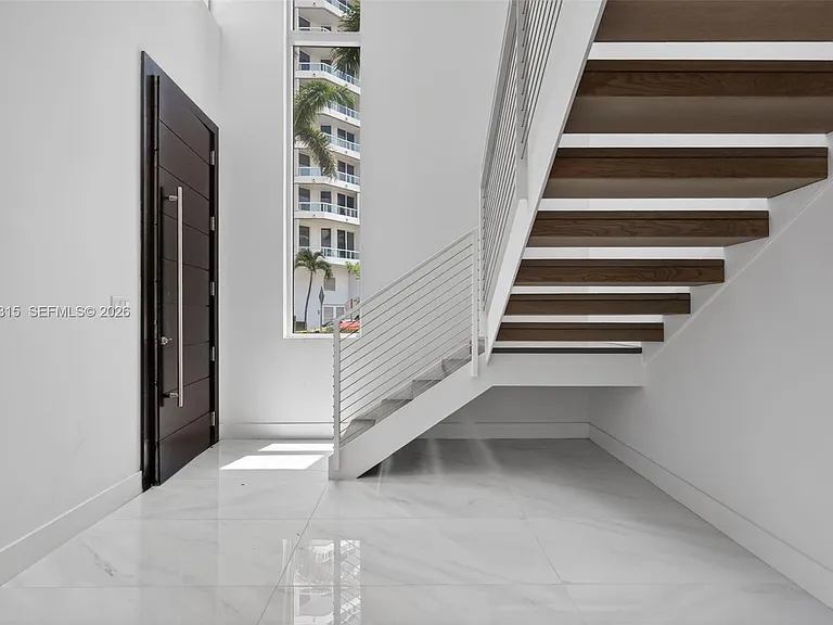 3750 Yacht Club Dr #Townhouse 5 — Photo 8