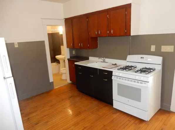 1223 E Kane Pl #1, Milwaukee, WI 53202