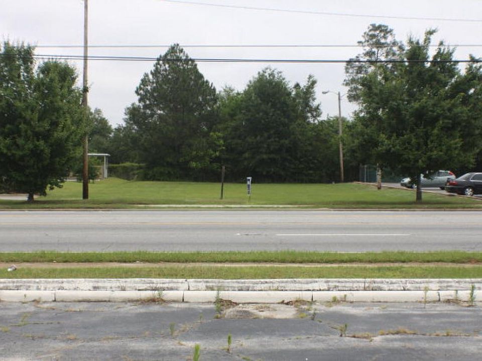 2nd image of 900 S Slappey Blvd