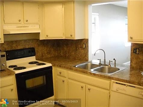 4th image of 1759 NE 40th Pl APT 607