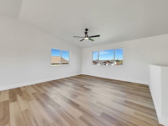4th image of 408 3rd Ave SW