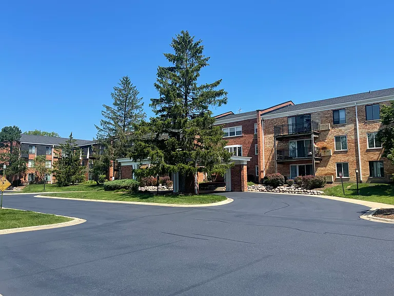 GlenLake Village — Photo 26