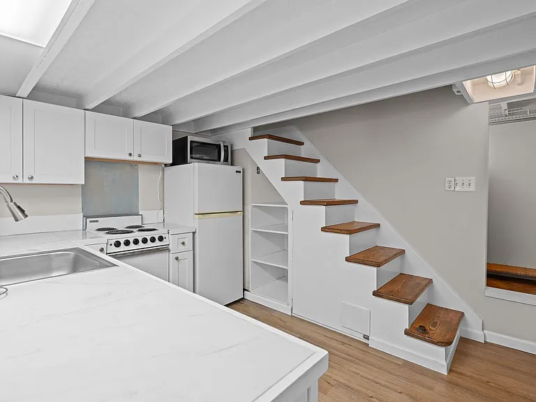25 Desoto Pl — Photo 10